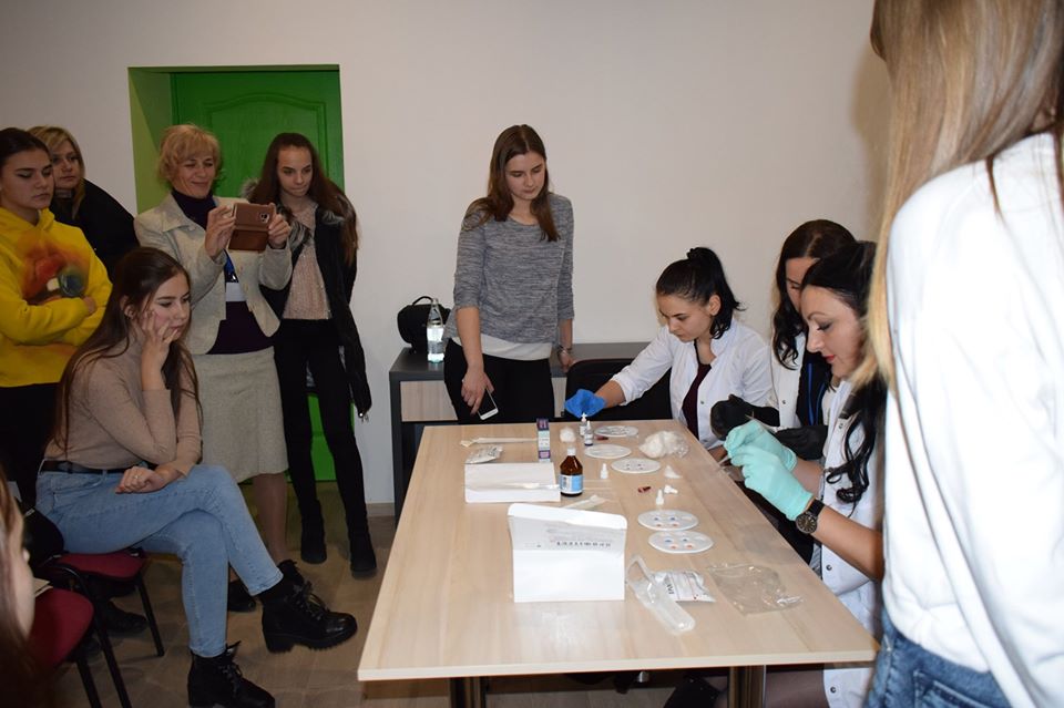 77369259_2437146379836838_45182875565293568_o